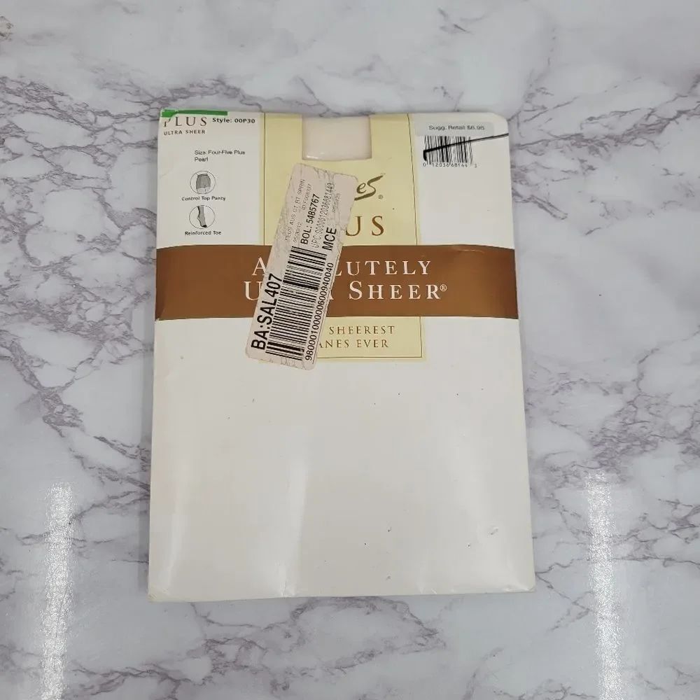 Hanes Vintage Plus Size 4/5 240-300lb Absolutely Ultra Sheer in Pearl Pantyhose